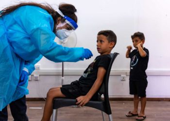 Israel aumentará los centros de pruebas rápidas de COVID en todo el país