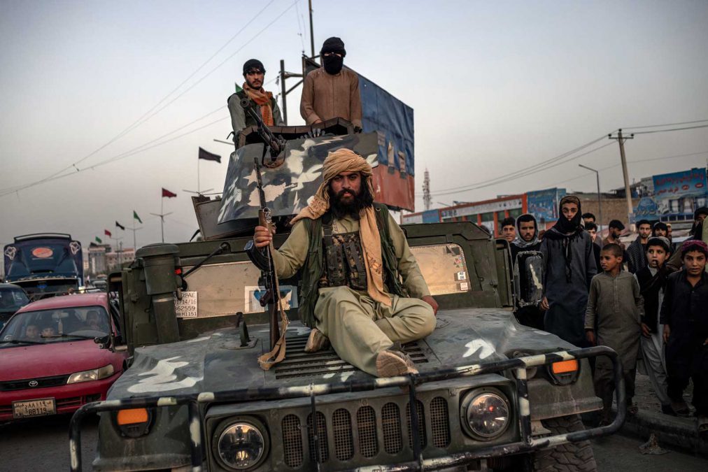 Irán y Hamás elogian la toma violenta de Afganistán por los talibanes