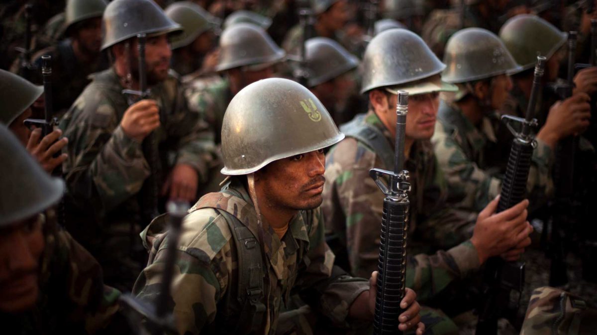 ¿Cómo y por qué el ejército afgano cayó tan rápido ante los talibanes?