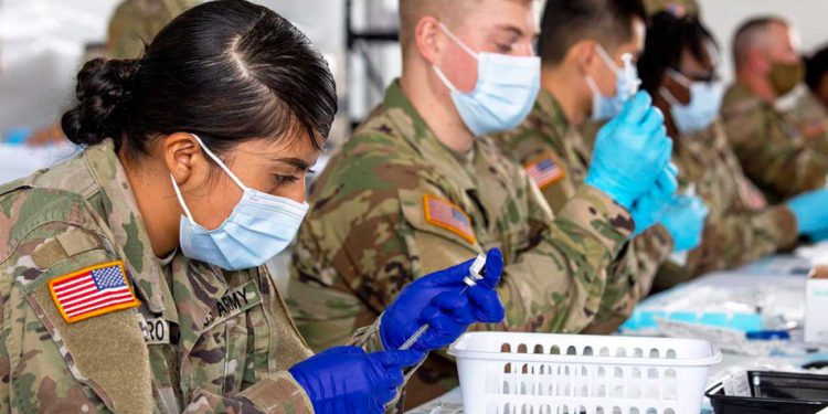 Pentágono exigirá vacunación obligatoria a todos los soldados estadounidenses