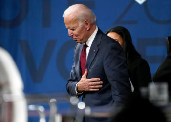 Biden se alaba a sí mismo por la “valentía” de retirar a las fuerzas de EE. UU. de Afganistán