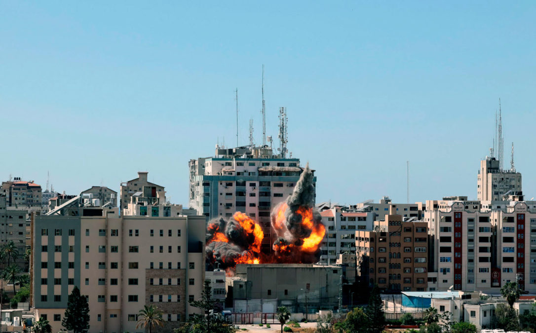Human Rights Watch dice que ataque israelí a edificio de Gaza viola el derecho internacional