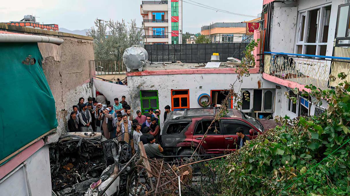 EE. UU. ofrece indemnizar a familias de los 10 muertos en ataque ordenado por Biden en Kabul