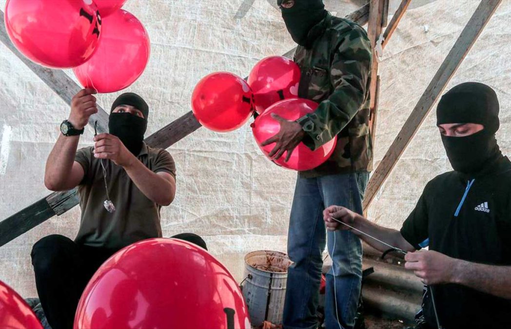Terroristas de Gaza envían globos explosivos a Israel