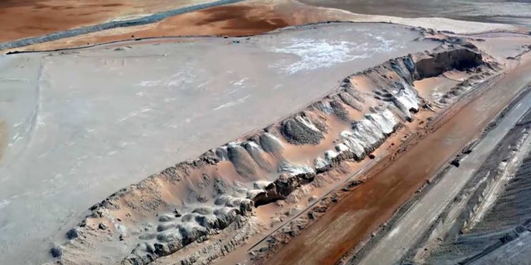 Desastre ambiental inminente: Piscinas de almacenamiento de la planta química del Néguev podrían derrumbarse