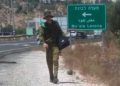 Un árabe de la Autoridad Palestina vestido con el uniforme de las FDI es detenido en la región de Binyamin