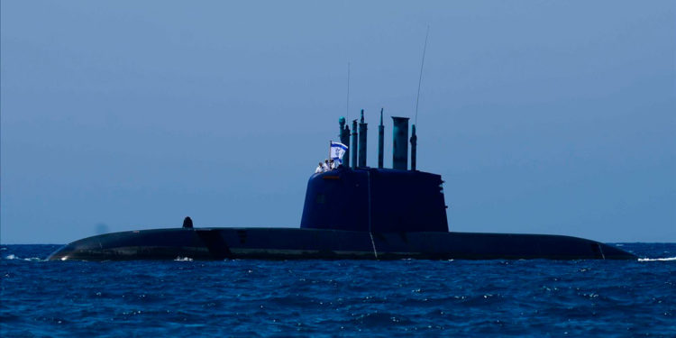 Informe en Irán: un submarino israelí cruzó el Canal de Suez