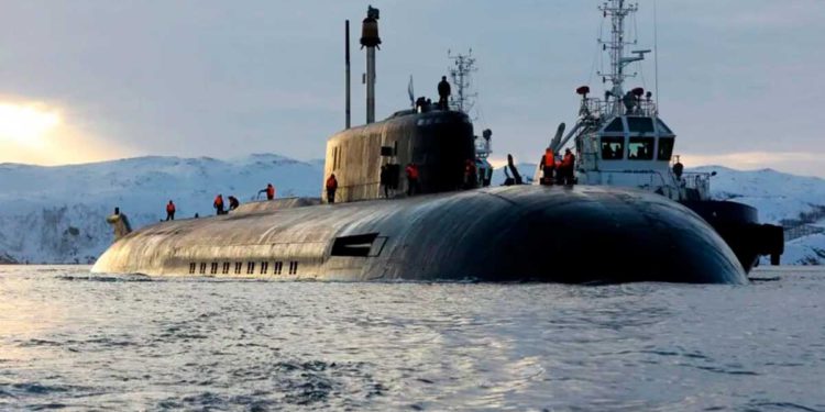 Submarino nuclear ruso se avería en el mar Báltico