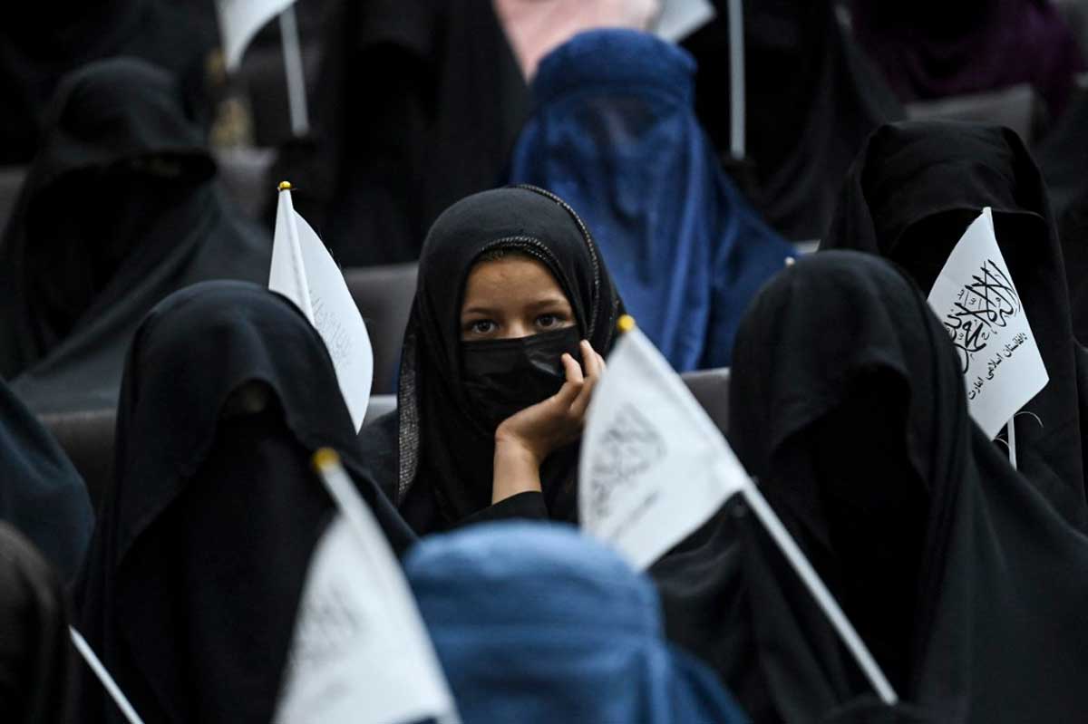 Talibanes: Las mujeres solo podrán estudiar en universidades segregadas por sexos