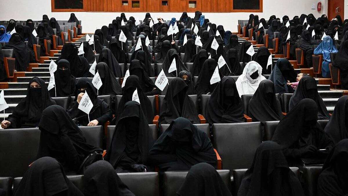 Talibanes: Las mujeres sólo podrán estudiar en universidades segregadas por sexos