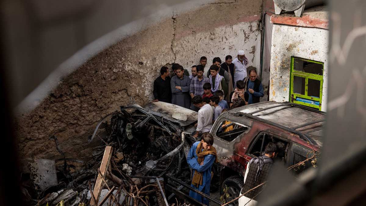 EE. UU. ofrece indemnizar a familias de los 10 muertos en ataque ordenado por Biden en Kabul