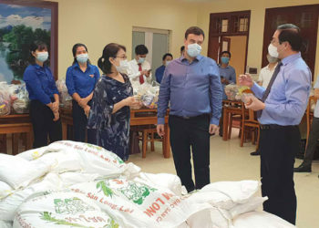 La Embajada de Israel en Vietnam distribuye alimentos a familias necesitadas