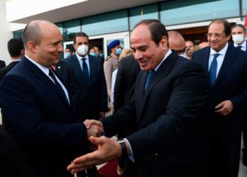 La reunión entre Bennett y Sissi muestra que Egipto quiere ampliar los vínculos con Israel