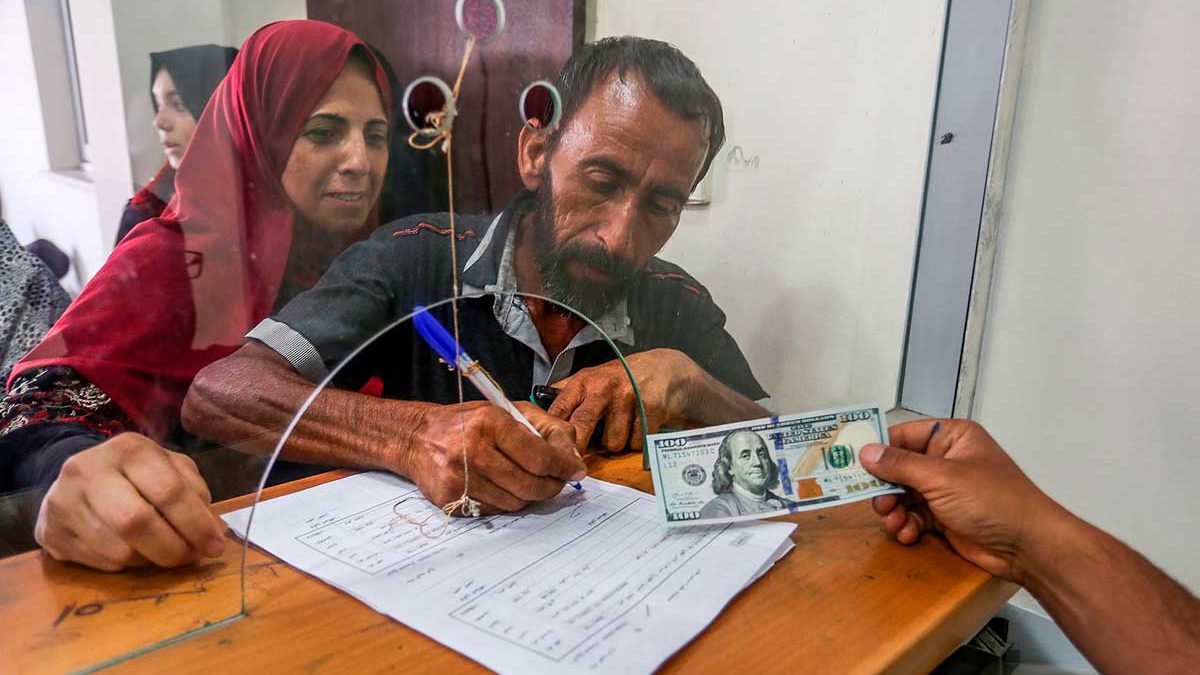 Bennett evalúa “alternativas” para la transferencia de fondos a Gaza