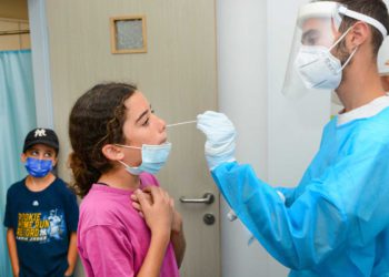 Covid-19 en Israel: Cerca de 145.000 escolares en cuarentena