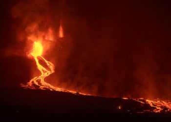 La lava del volcán de La Palma podría provocar una explosión y liberar gases tóxicos
