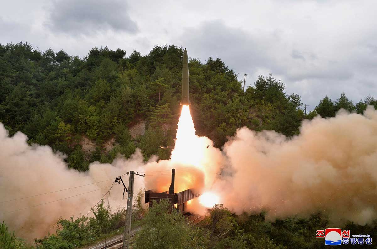 Corea del Norte asegura haber lanzado con éxito misiles balísticos desde un tren