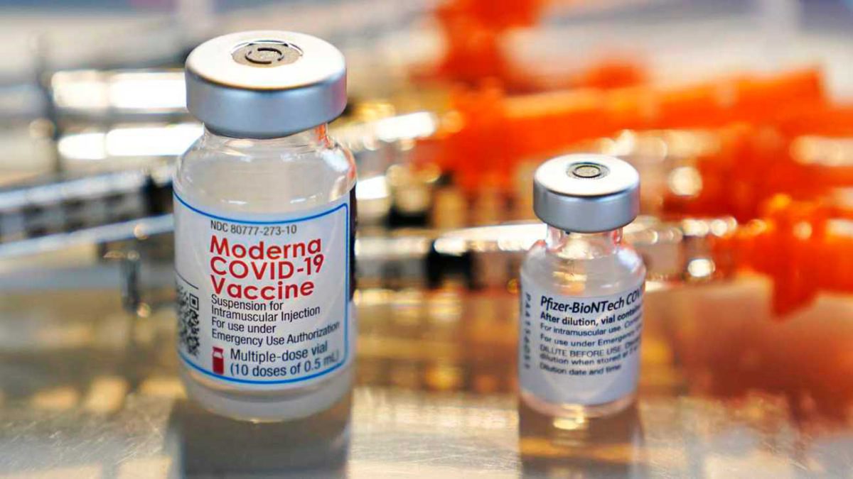 Covid-19: La vacuna de Moderna produce más anticuerpos que la de Pfizer