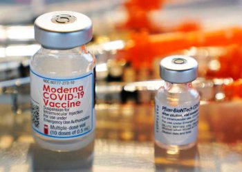 Covid-19: La vacuna de Moderna produce más anticuerpos que la de Pfizer