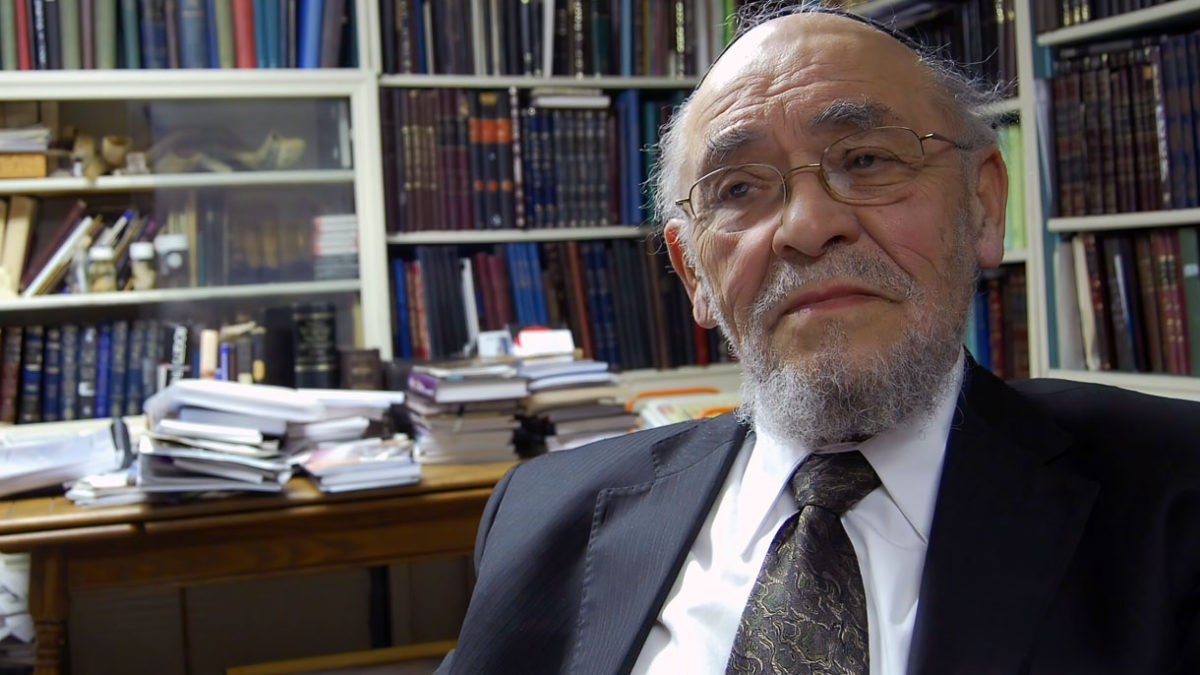 Muere a los 95 años el rabino Moshé Tendler, que dio forma a las opiniones ortodoxas sobre la donación de órganos