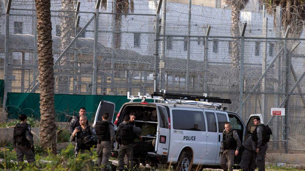 Los reclusos se amotinan en las cárceles de Israel