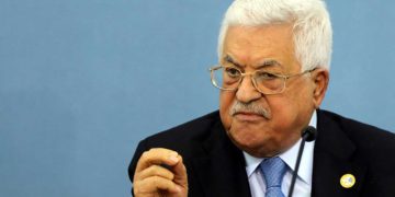 Abbas amenaza con "vengarse" de Israel tras la muerte de tres terroristas en una redada