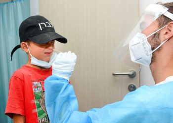 La actual ola de coronavirus en Israel está retrocediendo, según experto