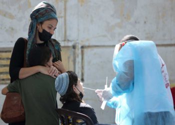 Israel supera los 10.000 nuevos casos de COVID por cuarto día consecutivo
