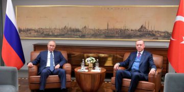 Turquía busca una alianza más estrecha con Rusia en Siria