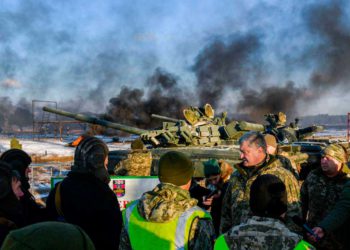 Rusia puede atacar el sur de Ucrania “en cualquier momento”