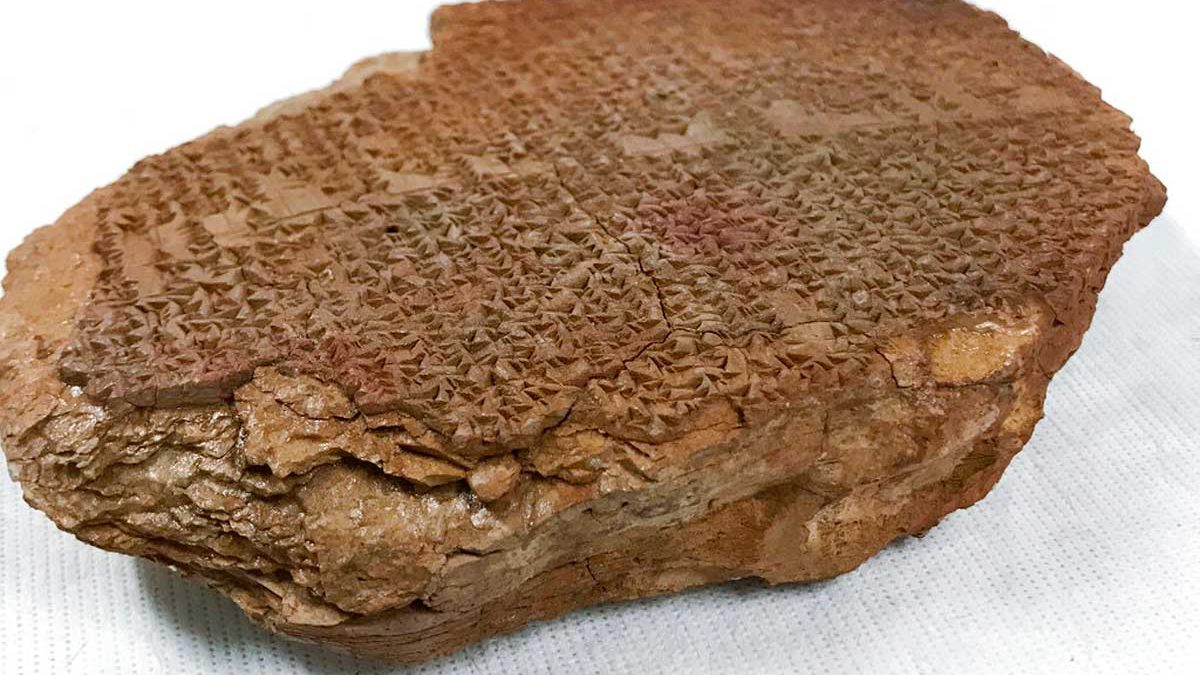 Tablilla de arcilla de 3.500 años de antigüedad regresa a Irak