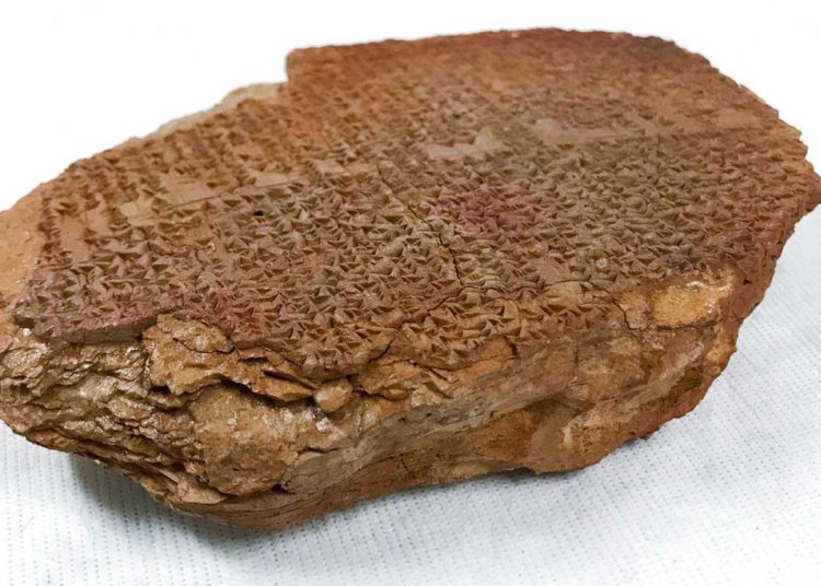 Tablilla de arcilla de 3.500 años de antigüedad regresa a Irak
