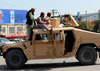 Los talibanes entregan equipo militar y tanques estadounidenses a Irán – Informe