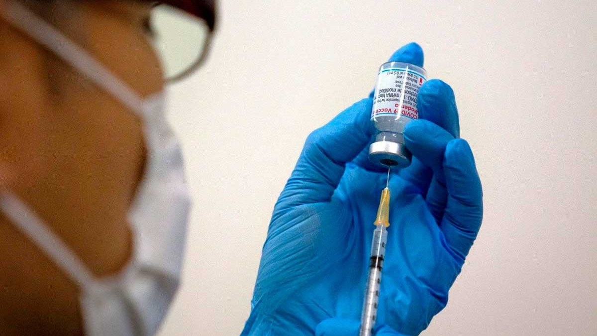 Japón: Dos muertos tras recibir vacunas contra el COVID-19 contaminadas
