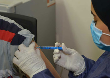 Egipto completa la fabricación de 5 millones de dosis de vacunas contra el COVID