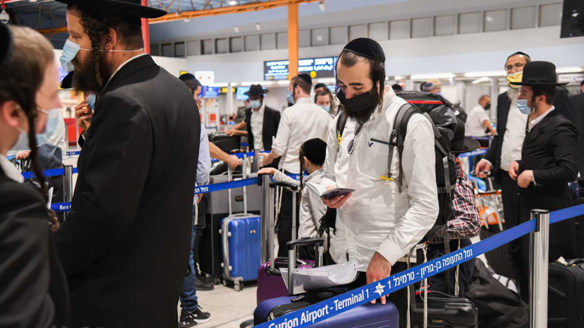 El 14% de los israelíes que regresaron de Umán dan positivo a COVID