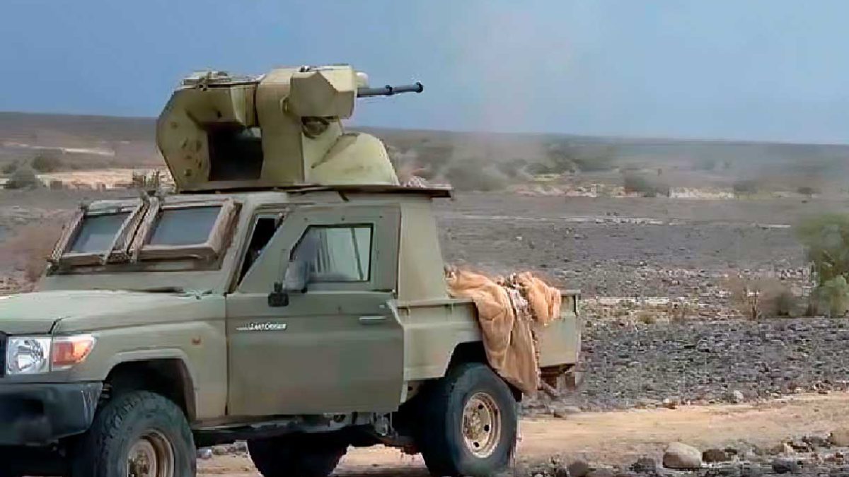 Hutíes de Yemen armaron una Toyota Land Cruiser con un cañón de 30 mm