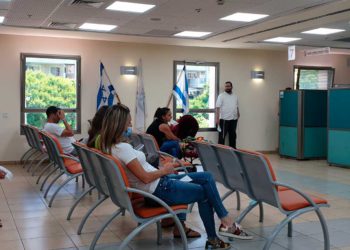 Desempleo en Israel sigue muy por encima de los niveles anteriores al Covid