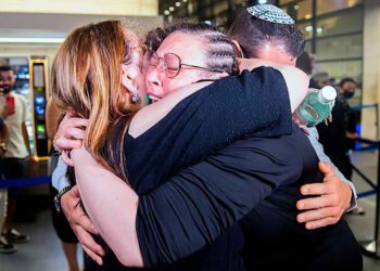 Israelí detenida en Perú regresa a Israel