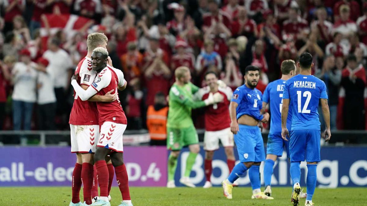 Dinamarca golea a Israel (5-0) y merma sus posibilidades de clasificación para el Mundial