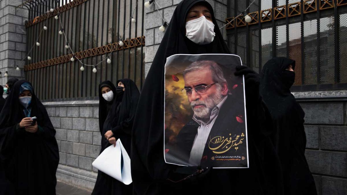 El Mossad mató al principal científico nuclear iraní con una ametralladora a distancia