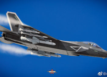 China construirá un nuevo avión de combate con base en un portaaviones