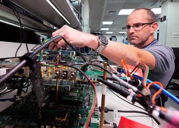 El fabricante de chips israelí Valens completa la fusión con SPAC