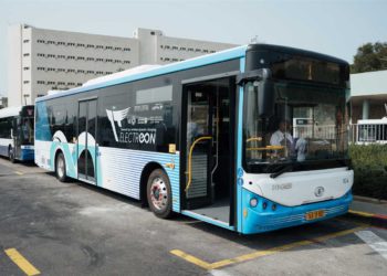 Empresa israelí de “carreteras inteligentes” desplegará infraestructura de recarga en Tel Aviv
