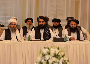 Talibanes se reúnen con una delegación de Estados Unidos y la UE para pedir apoyo