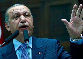 Turquía expulsará al enviado de EE. UU. y a otras nueve personas