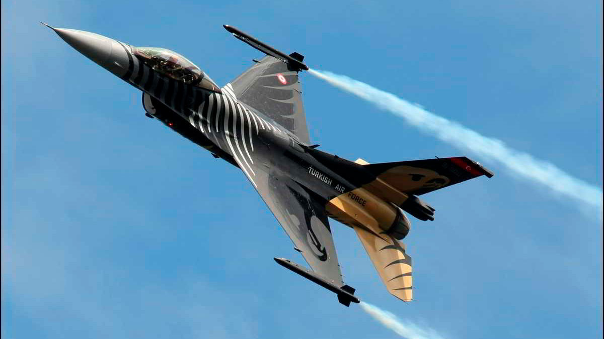 Turquía solicita la compra de 40 cazas F-16 estadounidenses