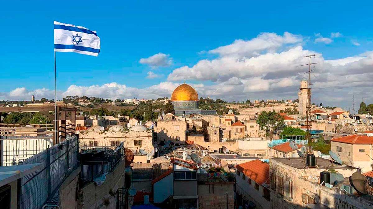 https://israelnoticias.com/wp-content/uploads/2021/10/Jerusalen-bandera.jpg