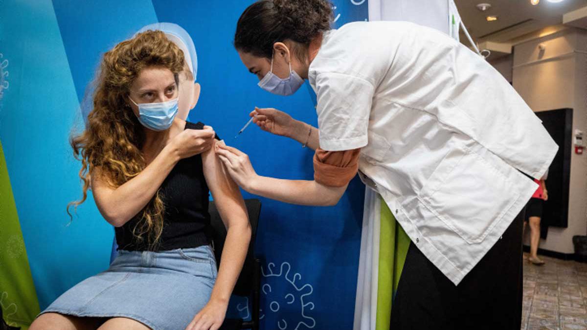 Cerca de 65 mil israelíes no se han vacunado contra el COVID