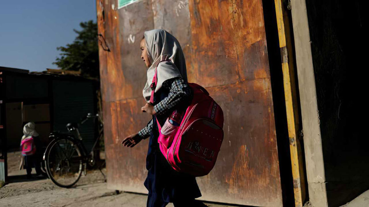 Niñas afganas atrapadas en casa a la espera del plan de los talibanes para reabrir las escuelas